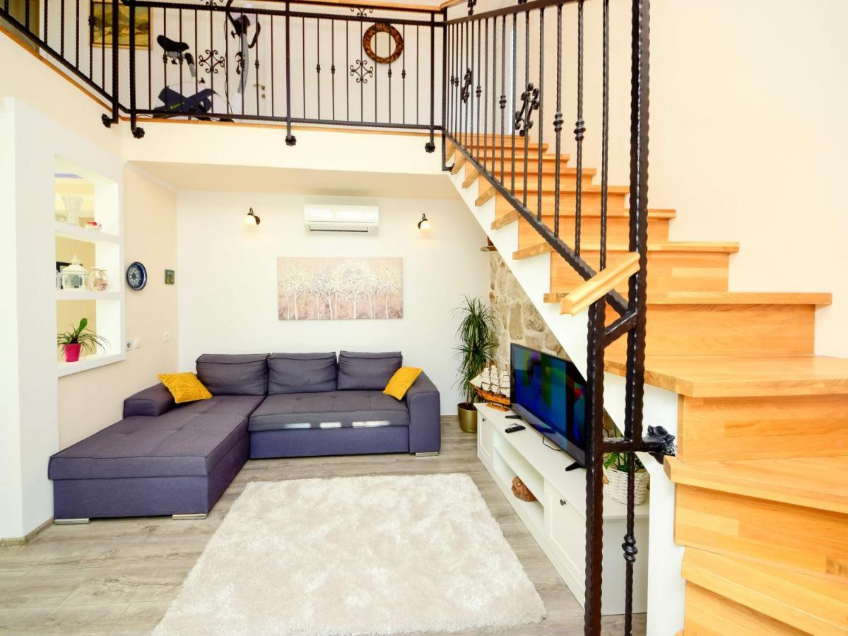 Holiday Home Lara By Interhome Omis Exterior photo